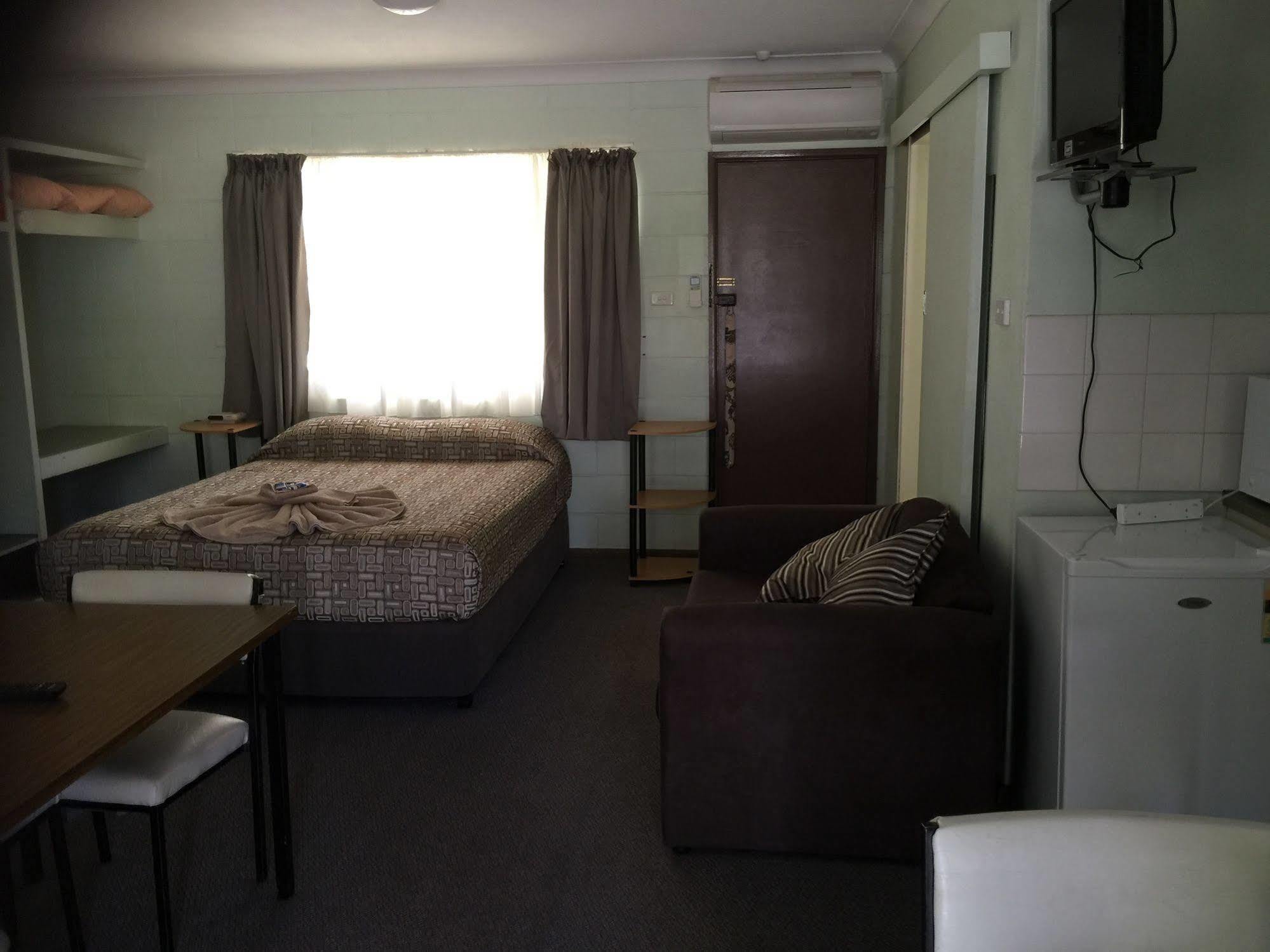 Warrumbungles Mountain Motel Кунабарабран Экстерьер фото